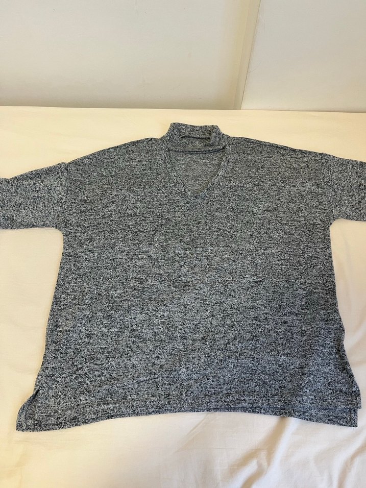 Kadın Gri V Yaka Triko Kısa Kollu Kazak - Görsel 2