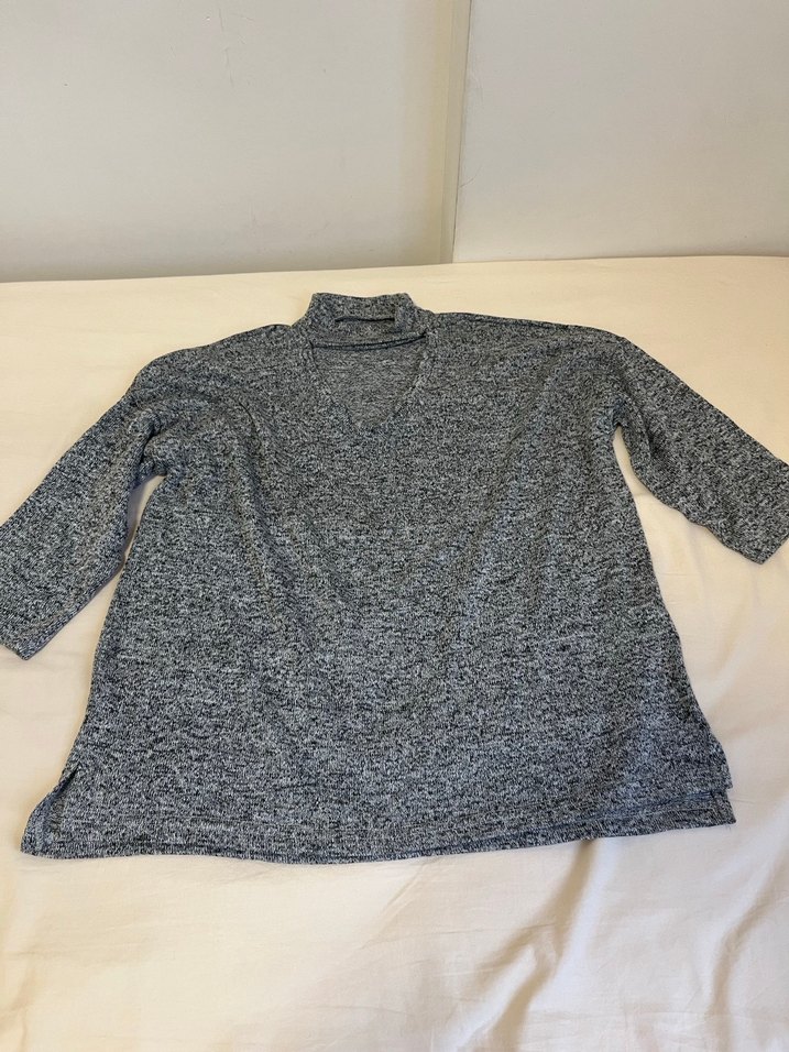 Kadın Gri V Yaka Triko Kısa Kollu Kazak - Görsel 4