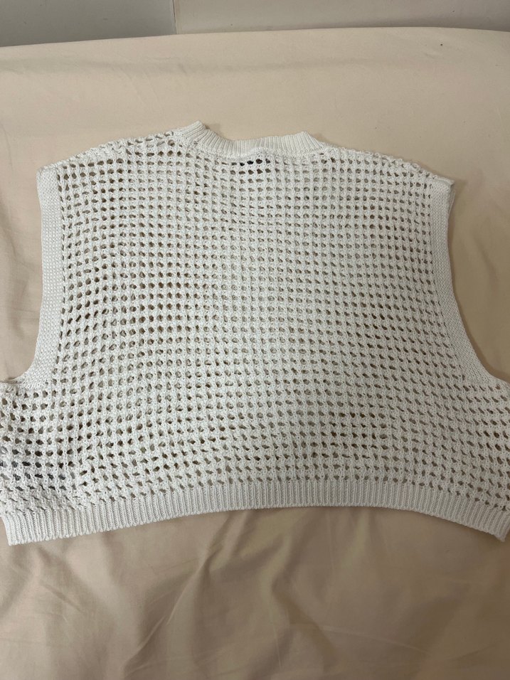 Beyaz Örgü Kolsuz Salaş Kazak Etiketli - Görsel 3