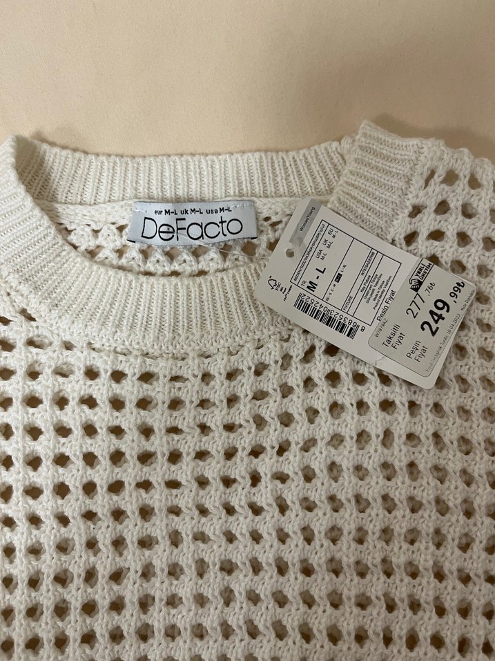 Beyaz Örgü Kolsuz Salaş Kazak Etiketli - Görsel 2