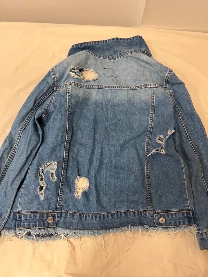 Yırtık Detaylı Kadın  Kot Ceket - Görsel 4