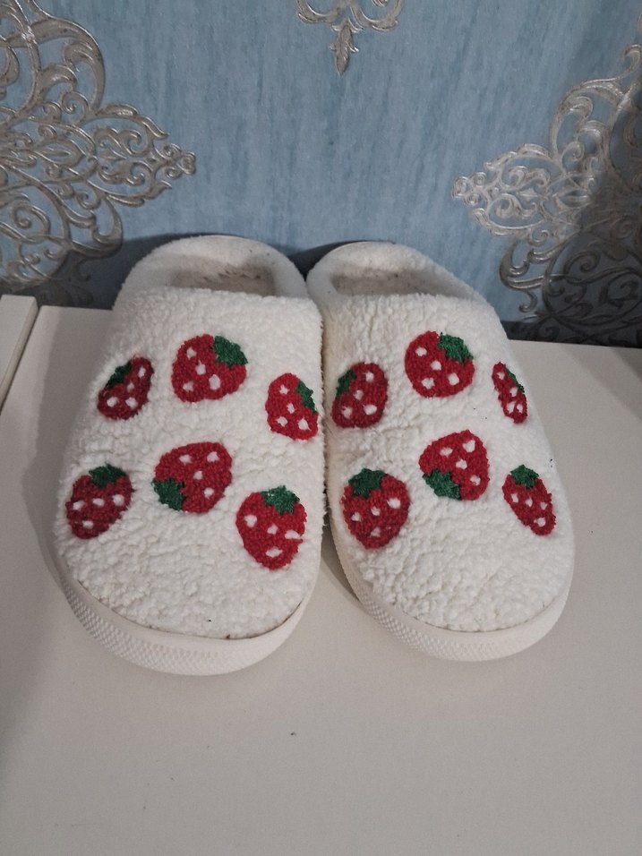 Nakışlı Beyaz Kadın Ev Terliği - Görsel 2