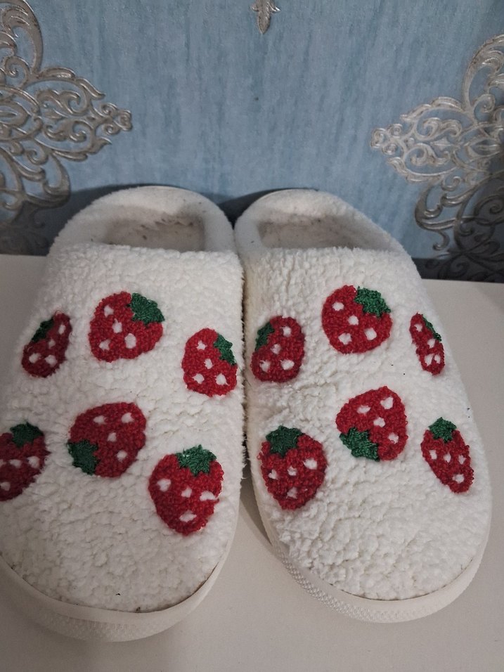 Nakışlı Beyaz Kadın Ev Terliği - Görsel 3