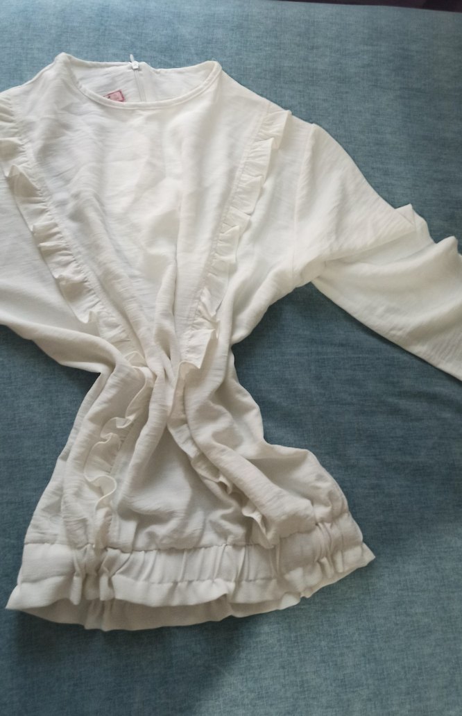 Beyaz Keten Fırfırlı Bluz - Görsel 2