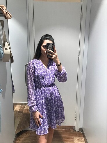 Lila desenli şifon elbise