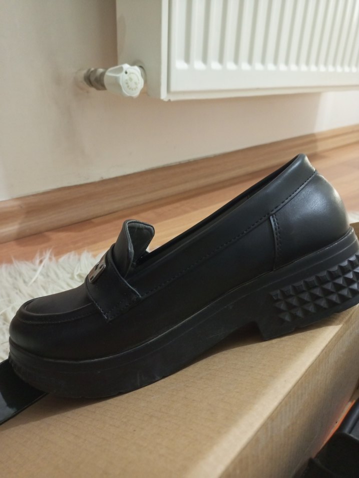 Şık Siyah Deri Loafer Ayakkabı — görsel 2/4