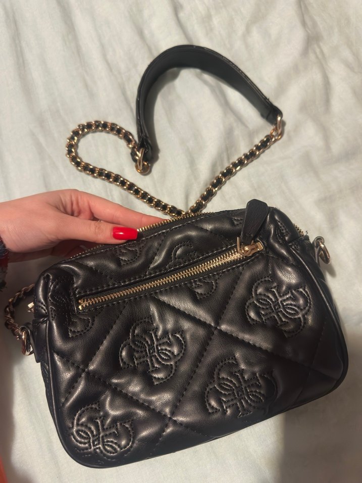 Zincir Detaylı Siyah Deri Guess Çanta - Görsel 5