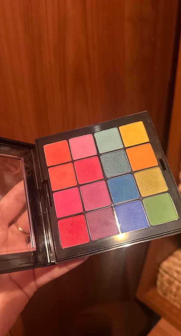 NYX Ultimate Çok Renkli Göz Farı Paleti - Görsel 3