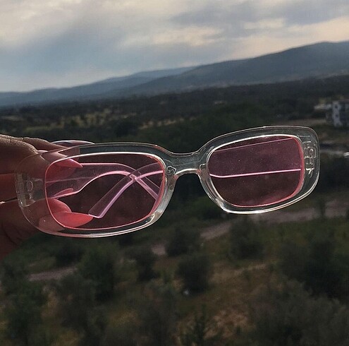 Pembe gozluk