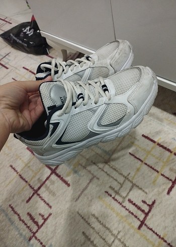 Kadın Beyaz Spor Ayakkabı Velcro Bağcıklı - Görsel 2