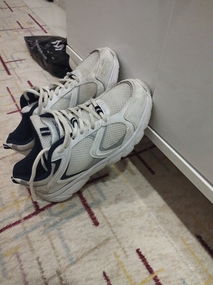 Kadın Beyaz Spor Ayakkabı Velcro Bağcıklı - Görsel 4