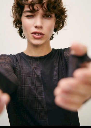 Uzun Siyah Gotik Yırtmaçlı Elbise - Görsel 3