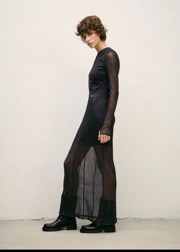 Uzun Siyah Gotik Yırtmaçlı Elbise - Görsel 4