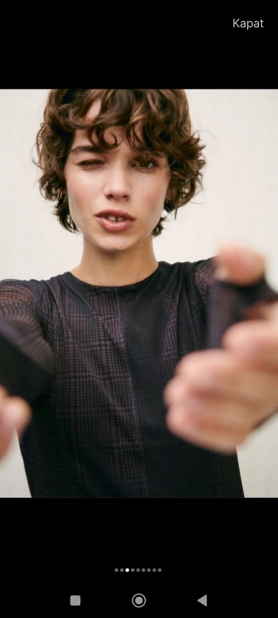 Uzun Siyah Gotik Yırtmaçlı Elbise - Görsel 3