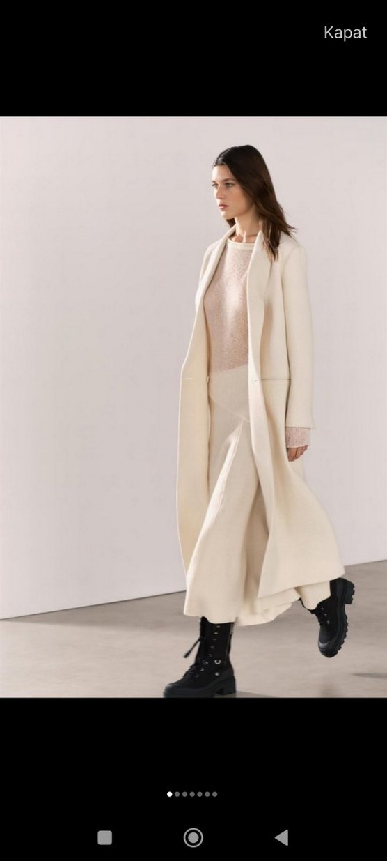 Düğmeli Beyaz Kaban - Görsel 2