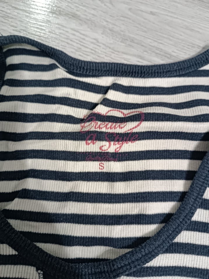 Kız Çocuk V Yaka Çizgili İnce Atlet - Görsel 2