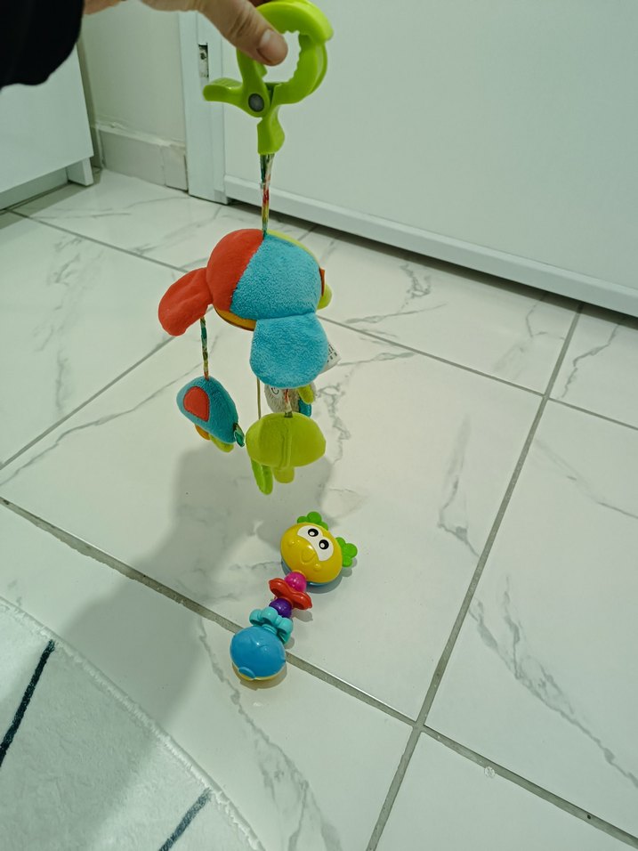 Renkli Bebek Diş Kaşıyıcı ve Çıngırak Seti - Görsel 3