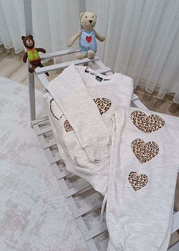 Kızlar için Leopar Desenli Beyaz Tişört - Görsel 3