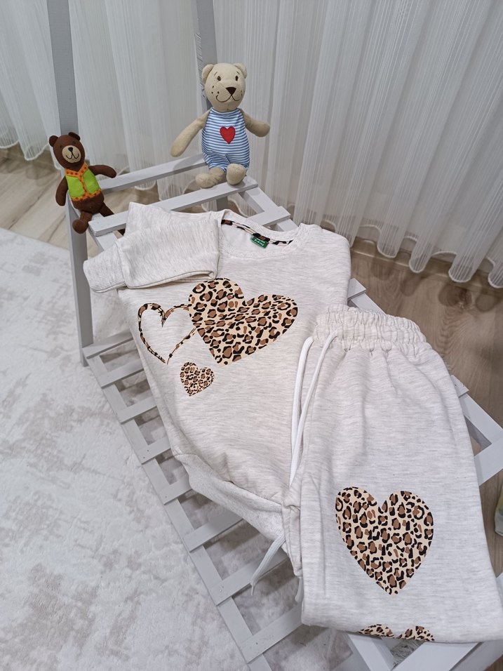 Kızlar için Leopar Desenli Beyaz Tişört - Görsel 2