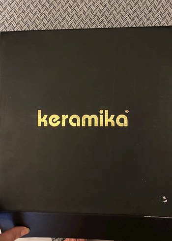 Siyah Seramik 4'lü Fincan ve Tabak Seti - Görsel 2