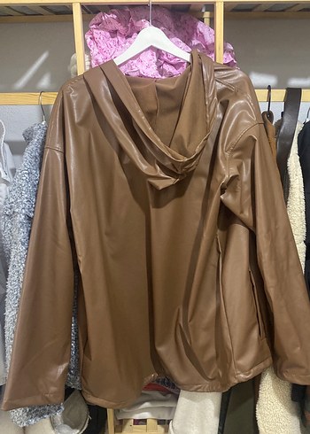 Bej Parlak Deri Kadın Ceket - Görsel 2