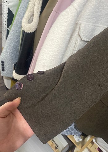 Düğmeli Kahverengi Keten Midi Kadın Ceket - Görsel 3