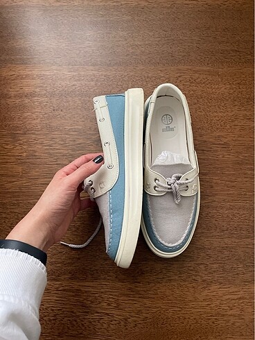 Elle Ayakkabı