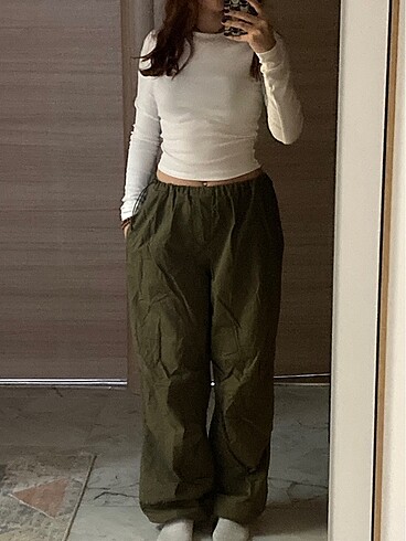 Stradivarius paraşüt pantolon