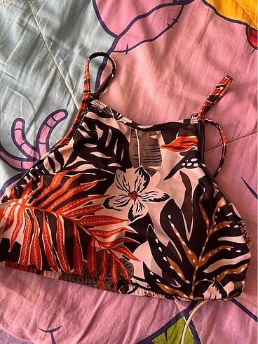 Penti bikini üstü
