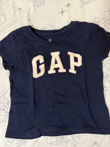 Gap tshirt