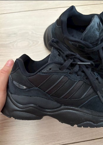 Adidas 35,5