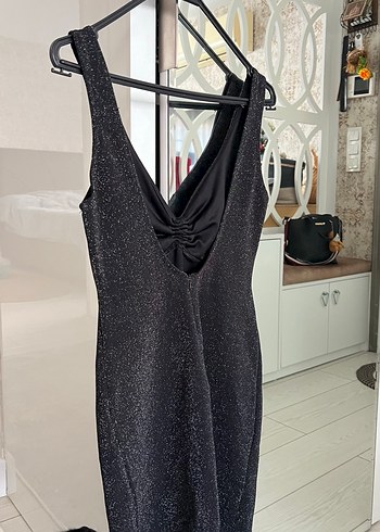 Parlak Siyah Mini V Yakalı Drapeli Elbise - Görsel 2