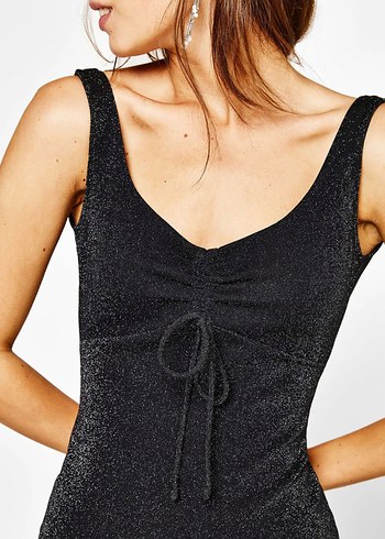 Parlak Siyah Mini V Yakalı Drapeli Elbise - Görsel 4