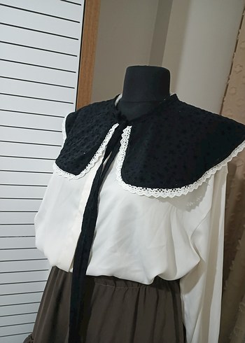 Dantel Detaylı Gotik Yaka - Görsel 4