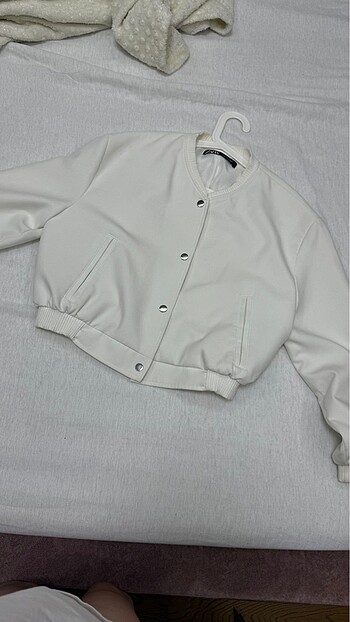 Zara Zara beyaz bomber ceket