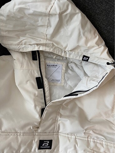 m Beden Pull bear kapüşonlu ceket