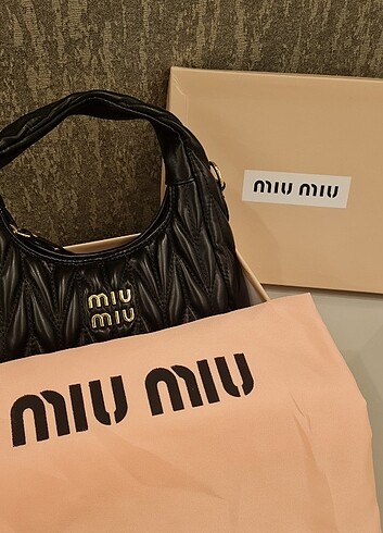 miu miu matelasse hobo bag çanta