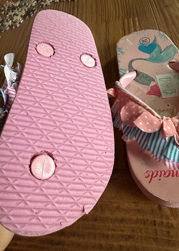 Kız Çocuk Pembe Fırfırlı Terlik - Görsel 3