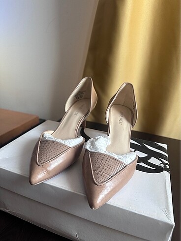 35,5 Beden ten rengi Renk Nine West minik topuk ayakkabı