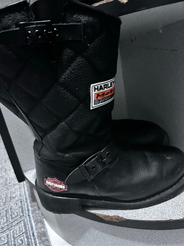 Siyah Deri Biker Çizme Tokalı bot 
iki kere giydim . - Görsel 4