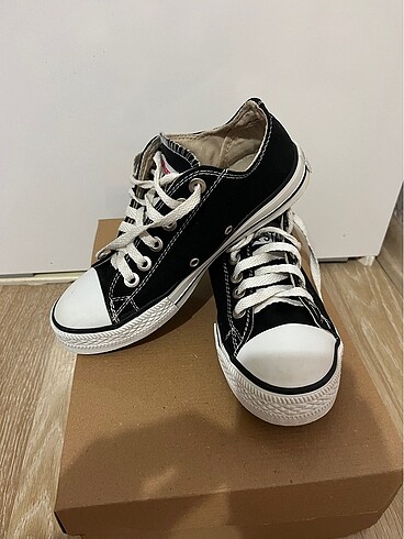 Converse #sporayakkabı #converse 38 NO AZ KULLANILDI TENİZ TEMİZ