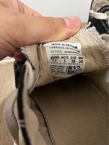 38 Beden #sporayakkabı #converse 38 NO AZ KULLANILDI TENİZ TEMİZ