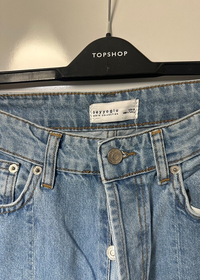 Paça yırtmaçlı jean - Görsel 4