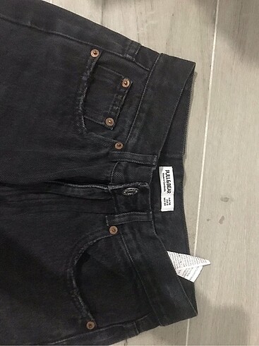 34 Beden Pull and Bear Mom Jean