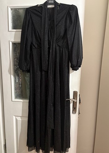 46 Beden Parlak Siyah Uzun V Yaka Gotik Elbise