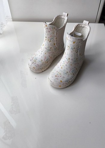 Kız Çocuk Beyaz Simli Baskılı Bot - Görsel 3