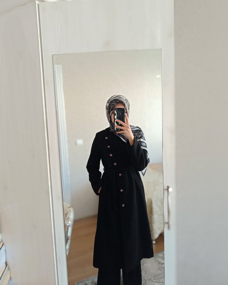 Düğmeli Siyah Uzun kaşe Kaban - Görsel 2