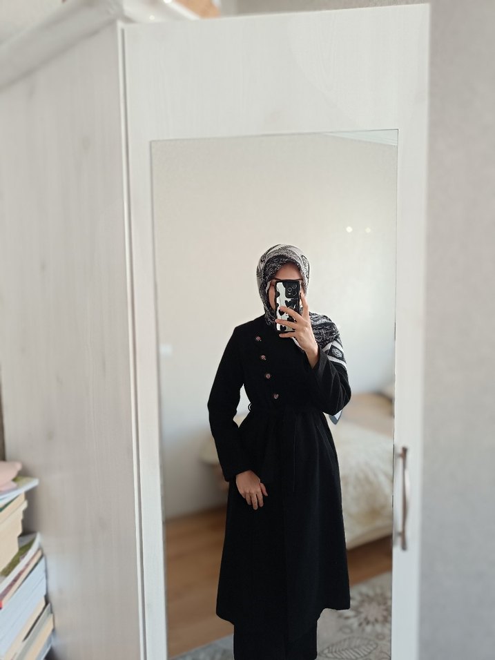 Düğmeli Siyah Uzun kaşe Kaban - Görsel 3