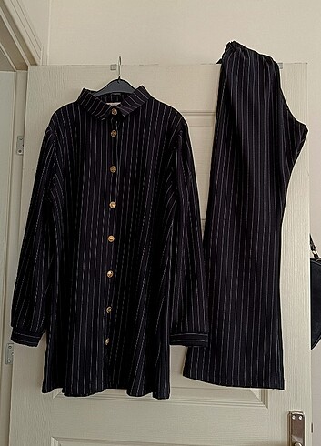 Tesettür Çizgili takım - Görsel 3