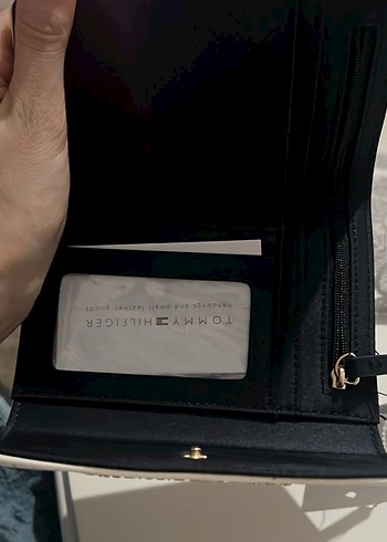 Tommy Hilfiger Beyaz Deri Fermuarlı Cüzdan